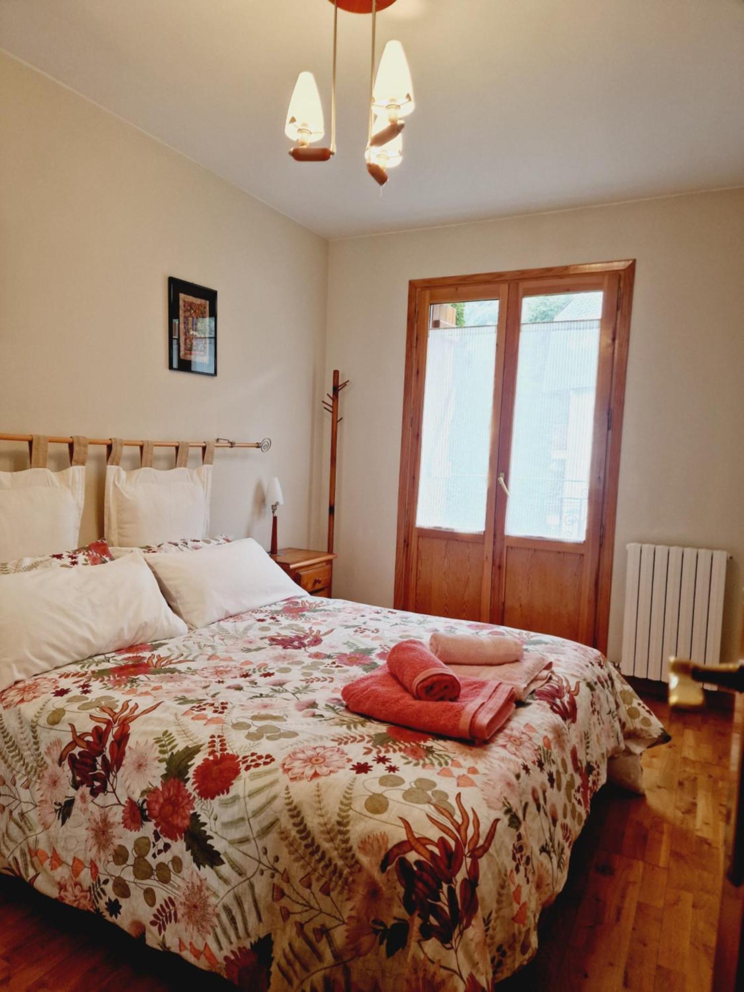 Valdi-Biescas Apartment Екстериор снимка