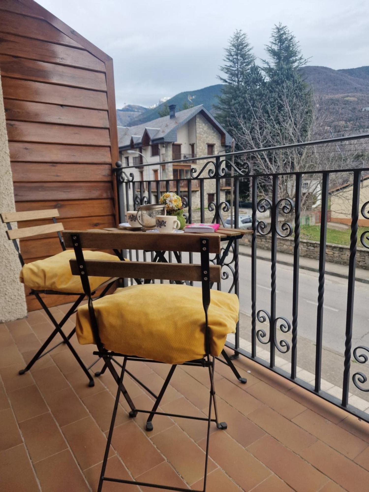 Valdi-Biescas Apartment Екстериор снимка